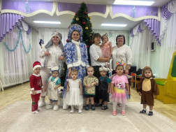 Новый год к нам идет!.